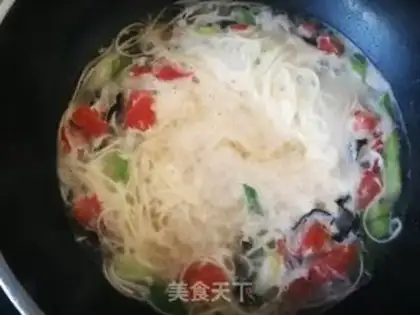 Make Garlic mollusc noodles step 5