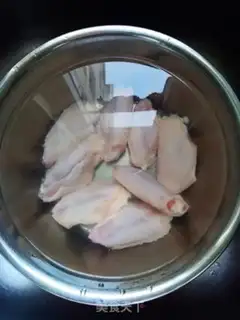 Make A chicken with garlic sauce step 1