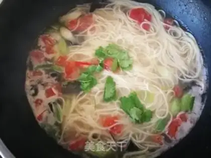 Make Garlic mollusc noodles step 7