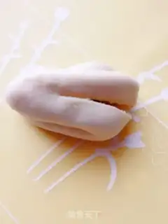 Make Coconut heart bread step 20