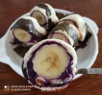 Make Toast chip banana roll step 4