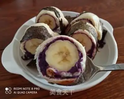 Make Toast chip banana roll step 5