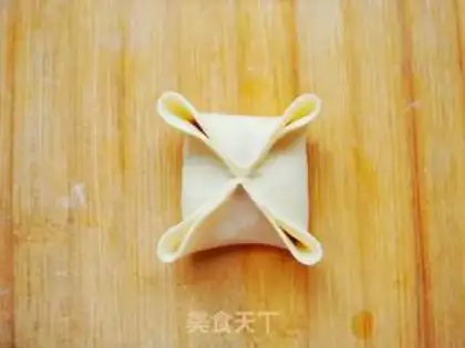 Make Four-Girl dumplings step 13
