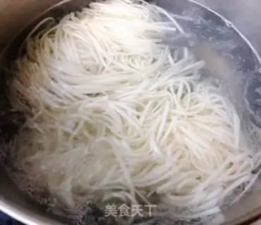 Make Pineapple noodles step 1