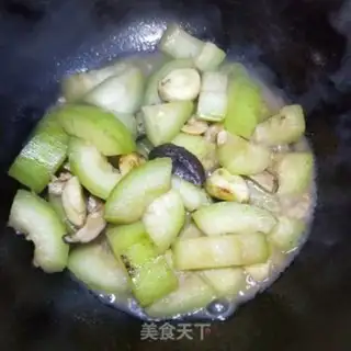 Make Shrimp mushrooms and melons step 7