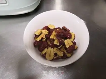 Make Peach and pecan step 1