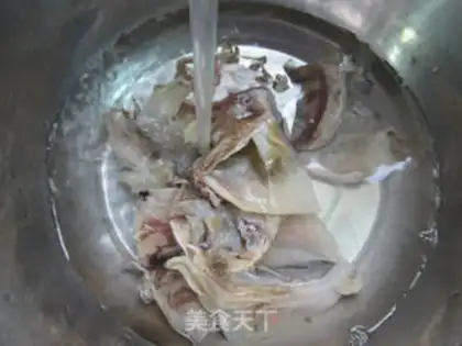 Make The squid is burning the wings step 2