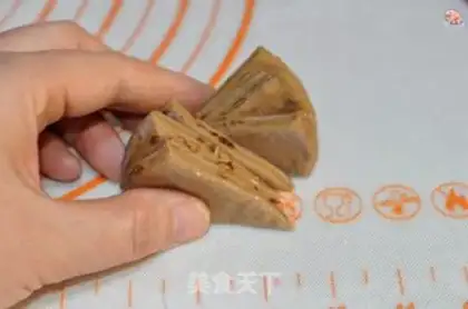 Make Red sugar date roll step 5
