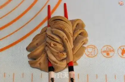 Make Red sugar date roll step 8