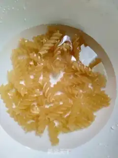 Make Chinese pasta step 0
