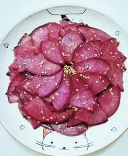 Make # With a purple crystal radish # step 4