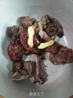 Make Roasted duck skeleton soup step 2
