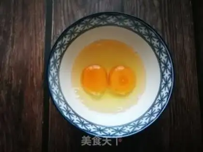 Make Squeeze the eggs step 0
