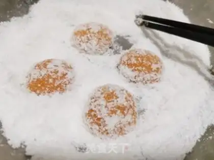 Make Snow Potato Corps step 8