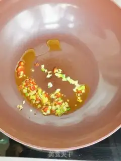 Make Fried egg acid noodles step 1
