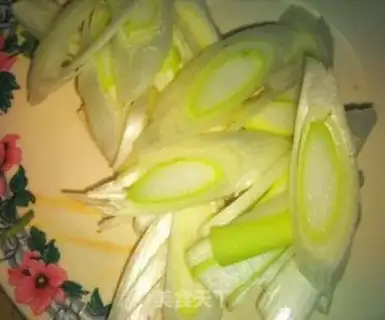 Make Sour spicy sauerkraut noodles step 3