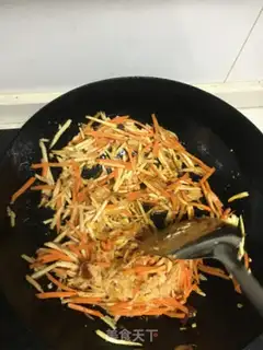 Make Fish fragrance chicken chest step 2