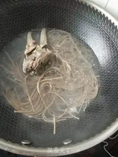 Make Sour spicy sauerkraut noodles step 5