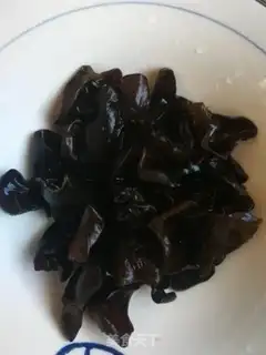 Make Garlic swirling and ham sausage step 1