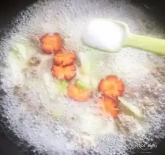 Make Beefball radish soup step 8