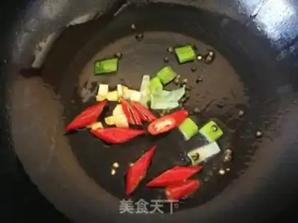 Make Garlic swirling and ham sausage step 4