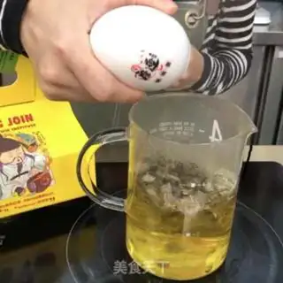 Make A tea with lemon step 2