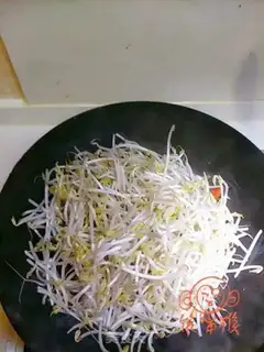 Make Garlic swirling and ham sausage step 9