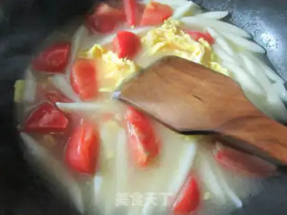 Make Duck egg and tomato noodles step 6