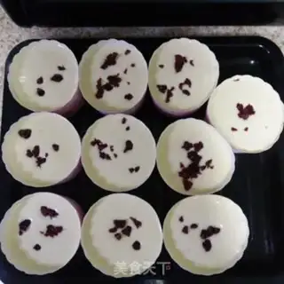 Make Cranberry cupcakes step 8
