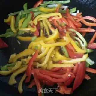 Make Doudou makes three-colour peppers step 4