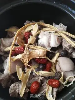 Make Lamb chop soup step 1