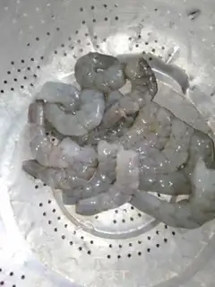 Make Celery fried shrimp step 0