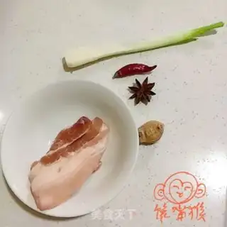 Make Garlic sprouts back to the pot step 0