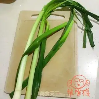 Make Garlic sprouts back to the pot step 3