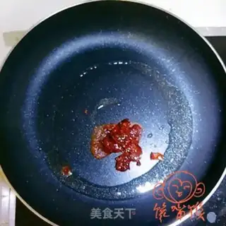 Make Garlic sprouts back to the pot step 5