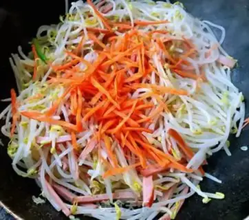 Make Cream of bean sprouts, carrot sausage step 8