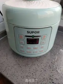Make Silver-eared lotion soup step 3