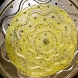 Make The Golden Spring Roll step 4