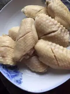 Make Red chicken wings step 1