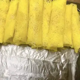 Make The Golden Spring Roll step 5