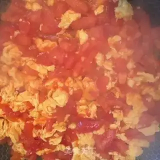 Make Tomato eggs step 4