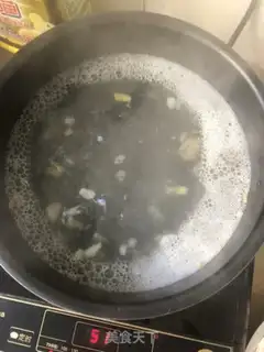 Make Skinny mushroom egg soup step 5