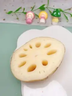 Make The baby eats the red dates step 0