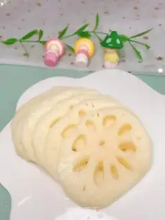 Make The baby eats the red dates step 1
