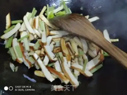 Make Celery fried beans step 6