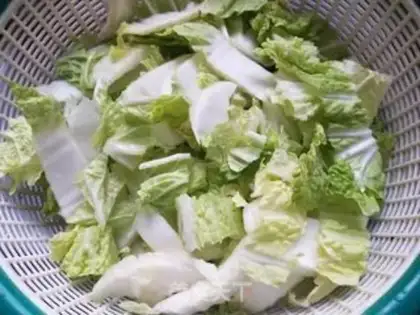 Make Chickenball, cabbage powder step 3