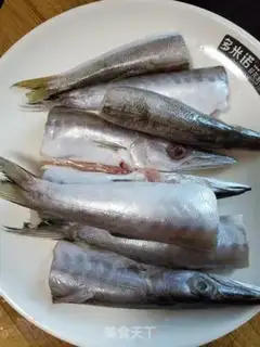 Make Soy sauce, sugar, bamboo and tuna step 1