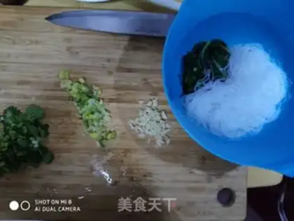 Make A spinach mix fan step 3