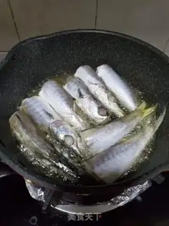 Make Soy sauce, sugar, bamboo and tuna step 2