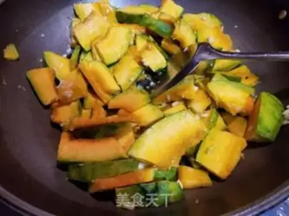Make Fresh lilies for pumpkins step 4